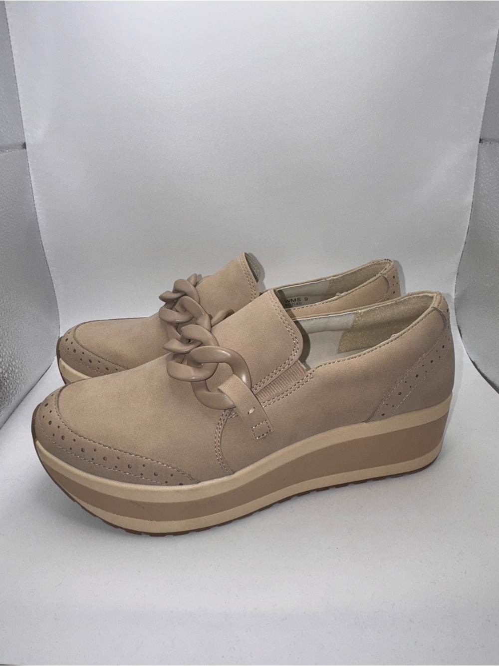 DV by Dolce Vita Taupe Platform Slip-On Loafers with Chain Accent. Size 9